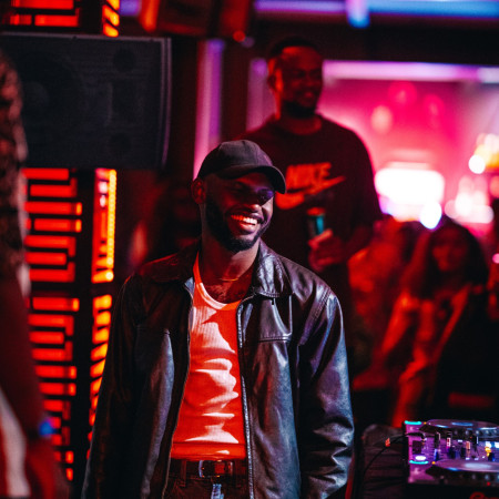 KNVL.
