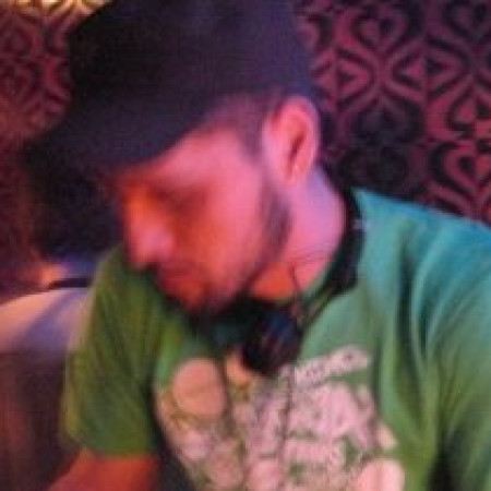 Kosta.Tee
