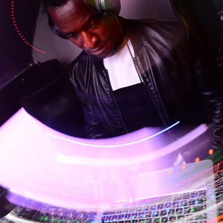 Q London [DJ]