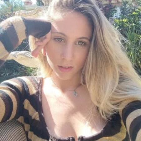 LARA DEL MAR
