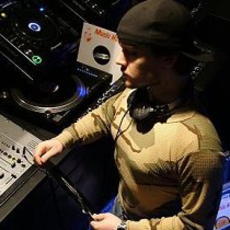 Logan Sama