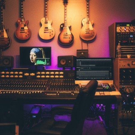 Mike Turner (DJ & Producer)