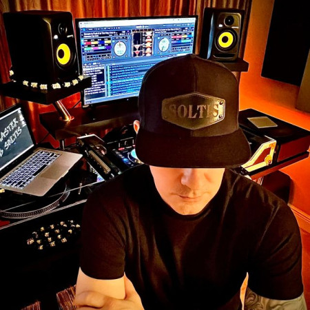 Mixmaster Rob Soltis
