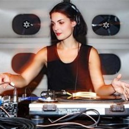 Monica Electronica