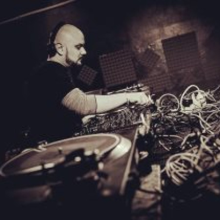 Monogroove