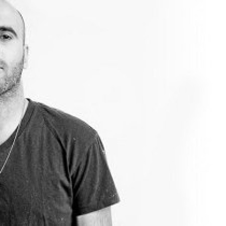 Nadav Vee