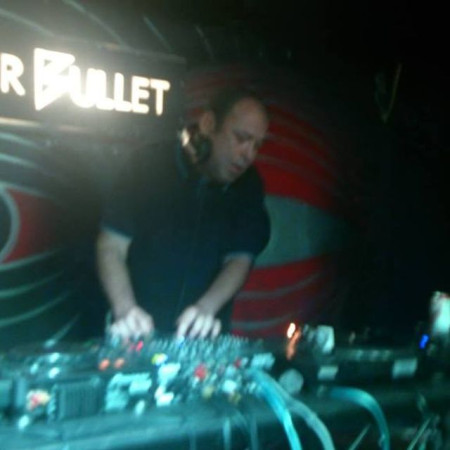 DJ nikos