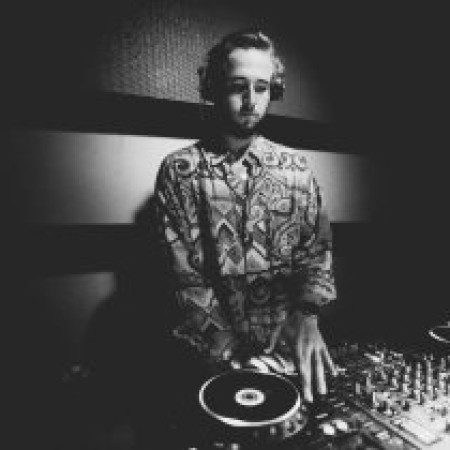 Oli Marshall