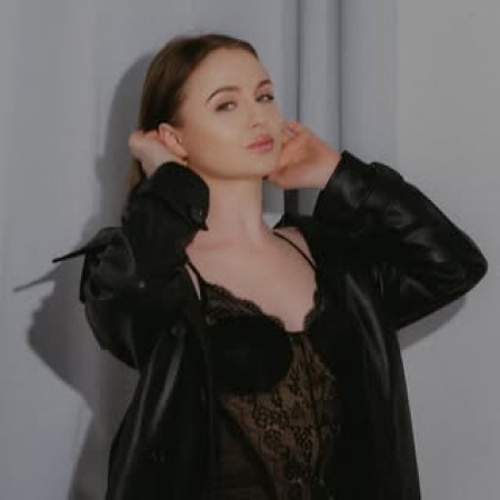 Ona