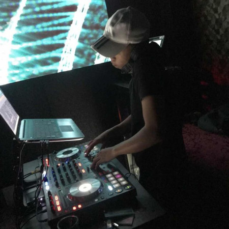 DJ JQ Y'P'DJs