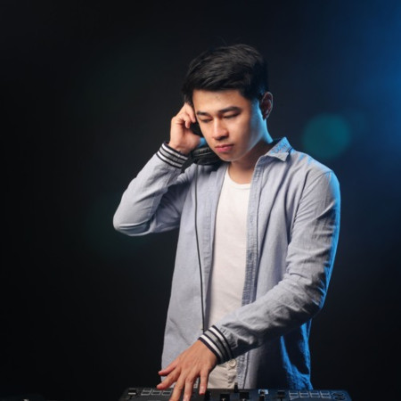DJ Raydiant
