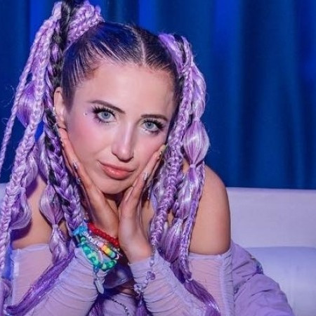 SARA BENYO