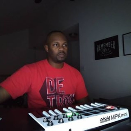 SIDESHOW THE PRODUCER