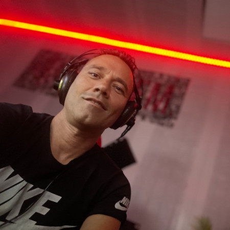 Dj Tango // SIX