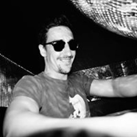 Steven De Troeyer / DSTR-Air