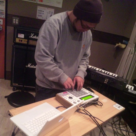 DJ迷宮(MAYOKYU)a.k.a.名不synchroniz@真喰