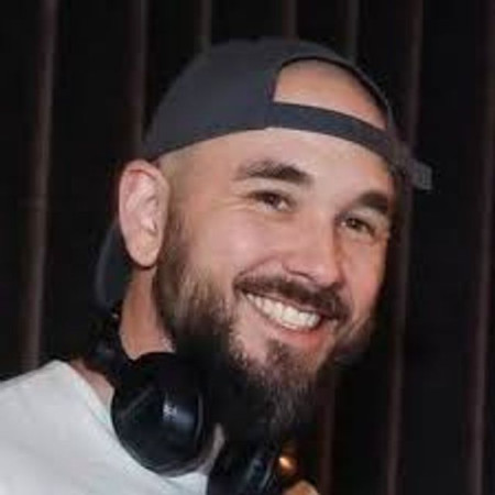 DJ ELEMENTS