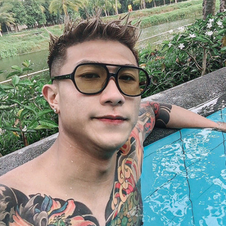 producer.  Tuấn Hồng Kong