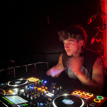 urmumsfavdj