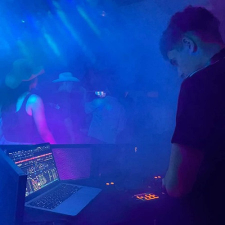 Dj Anez