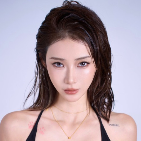 KIRA X