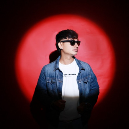 DJ V-Niks