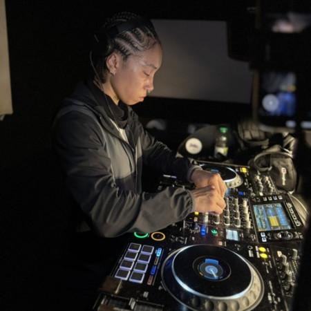 DJ TOKYO.