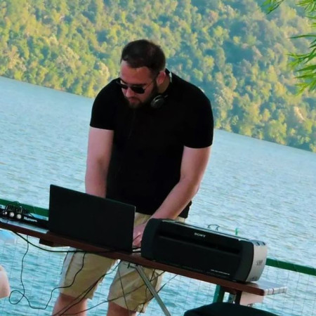 DJ VAL