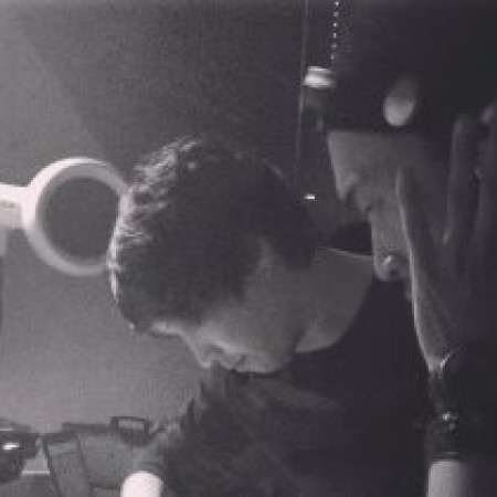 YØSHI