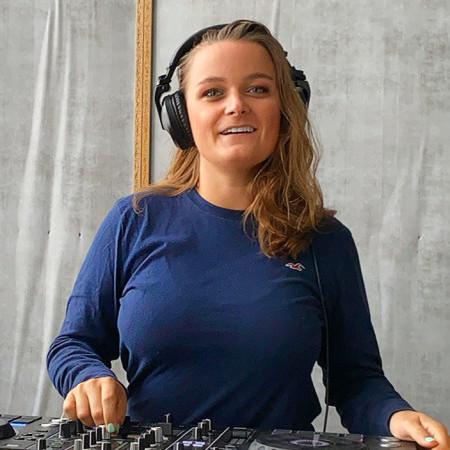 ZOEY WILLEMS